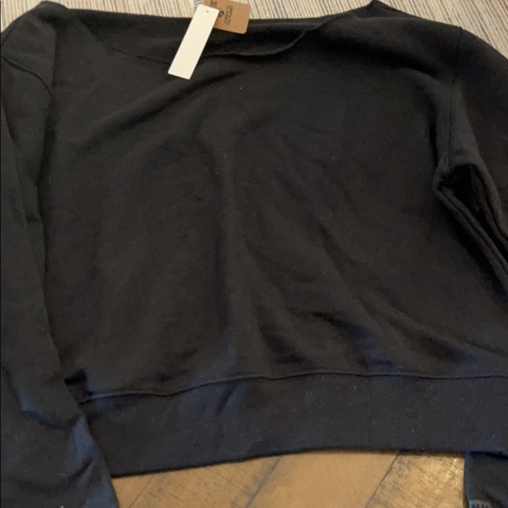 Black sweatshirt